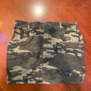 Wild Honey Camo Mini Skirt Size Small NWOT